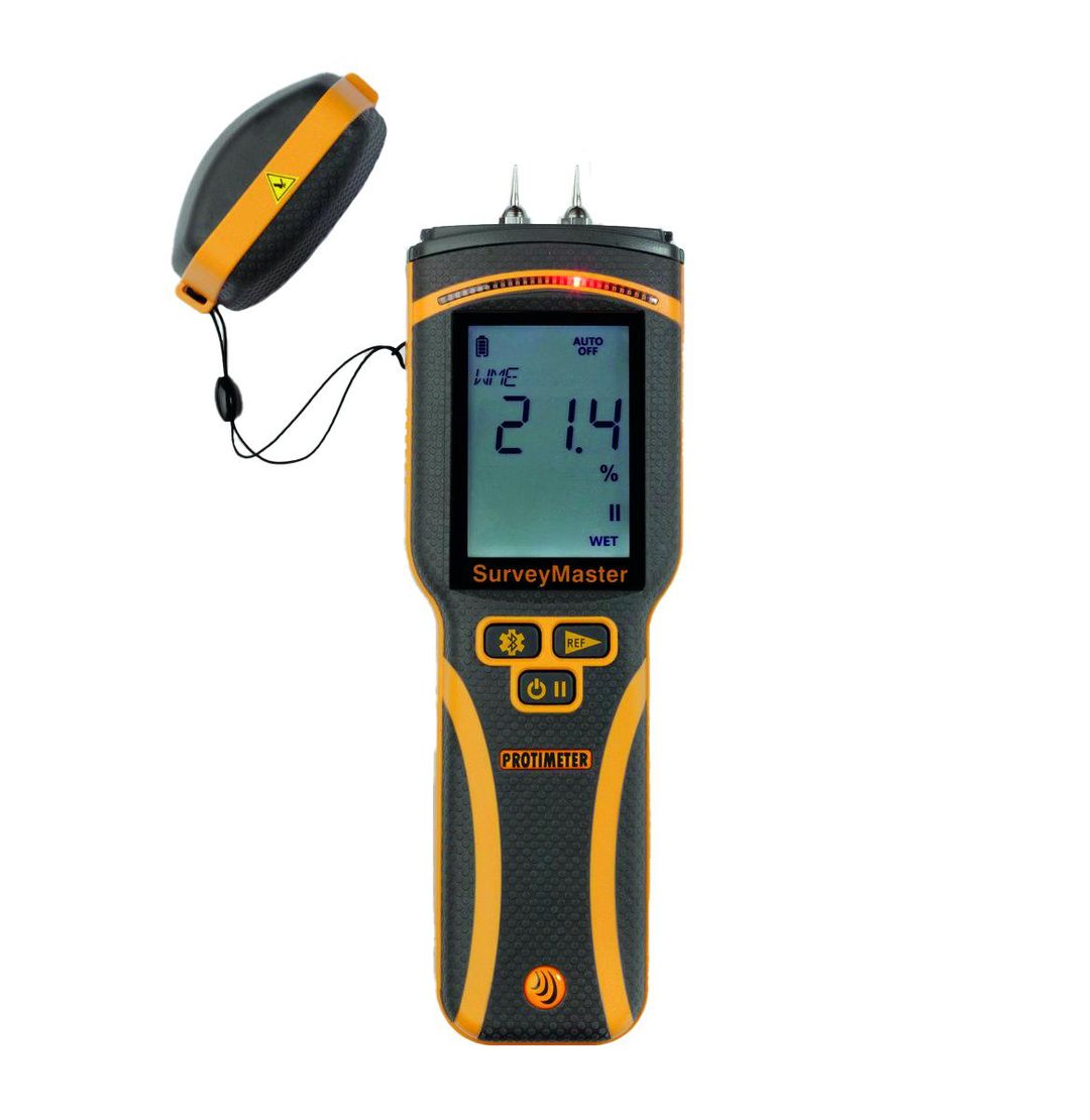 Humidimètre Protimeter Surveymaster affichant une valeur, avec ses pointes de mesure